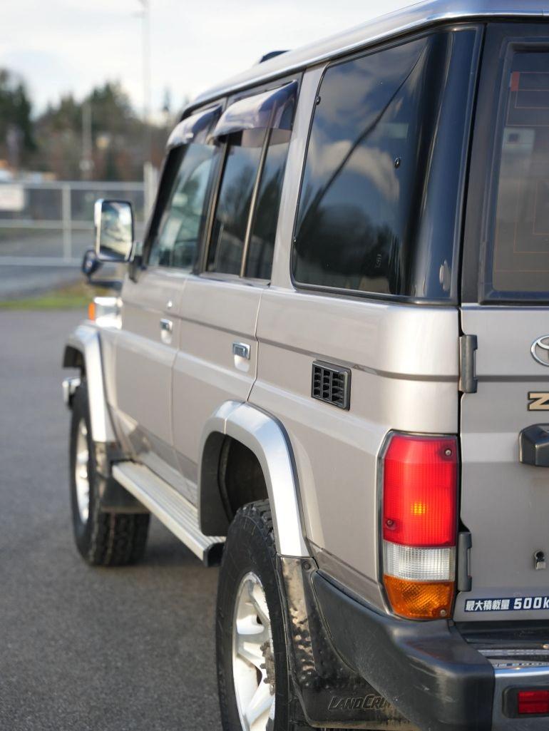 2000 Toyota Land Cruiser ZX