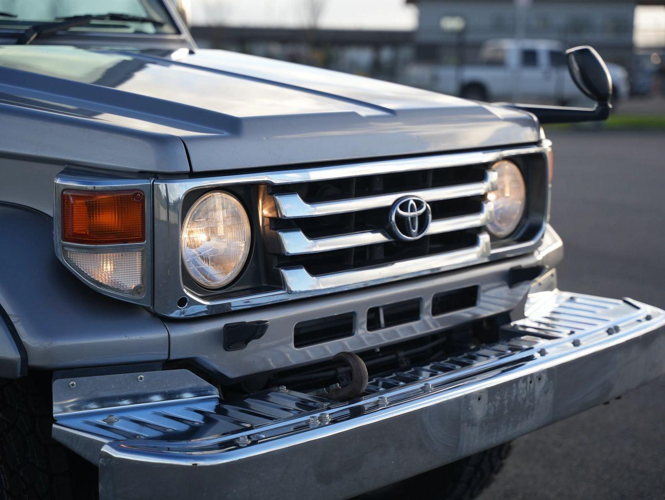 2000 Toyota Land Cruiser ZX