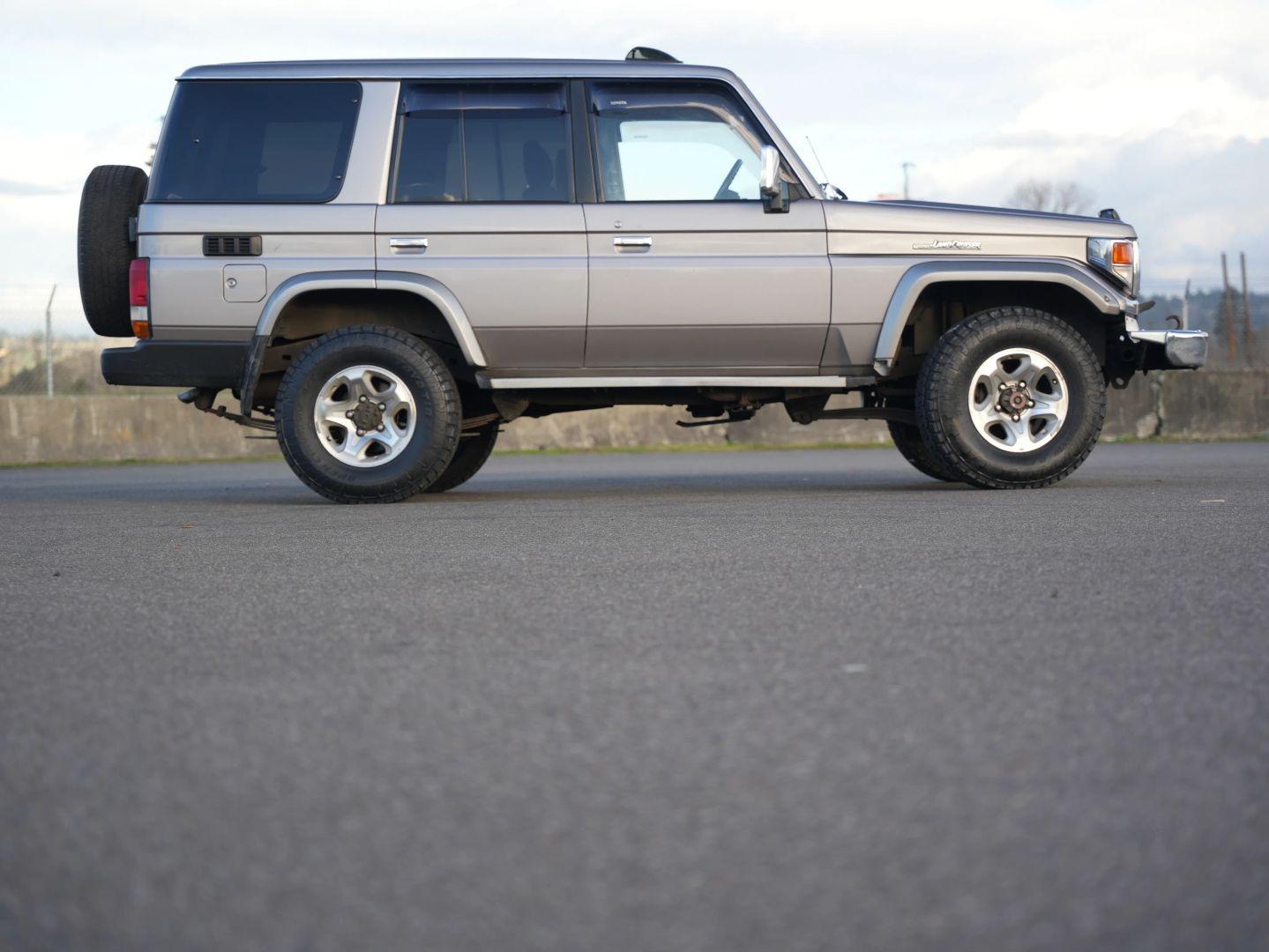 2000 Toyota Land Cruiser ZX