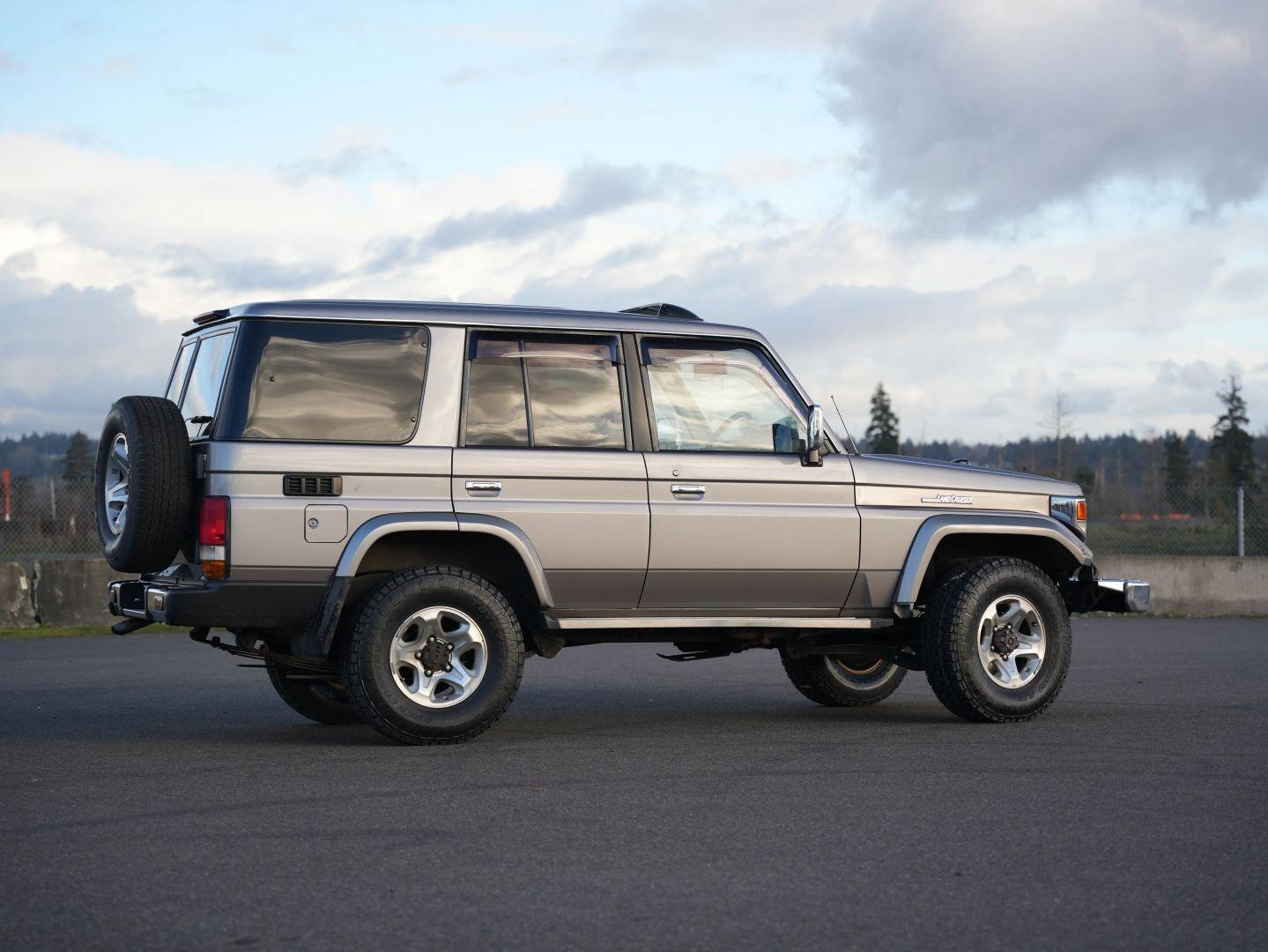 2000 Toyota Land Cruiser ZX