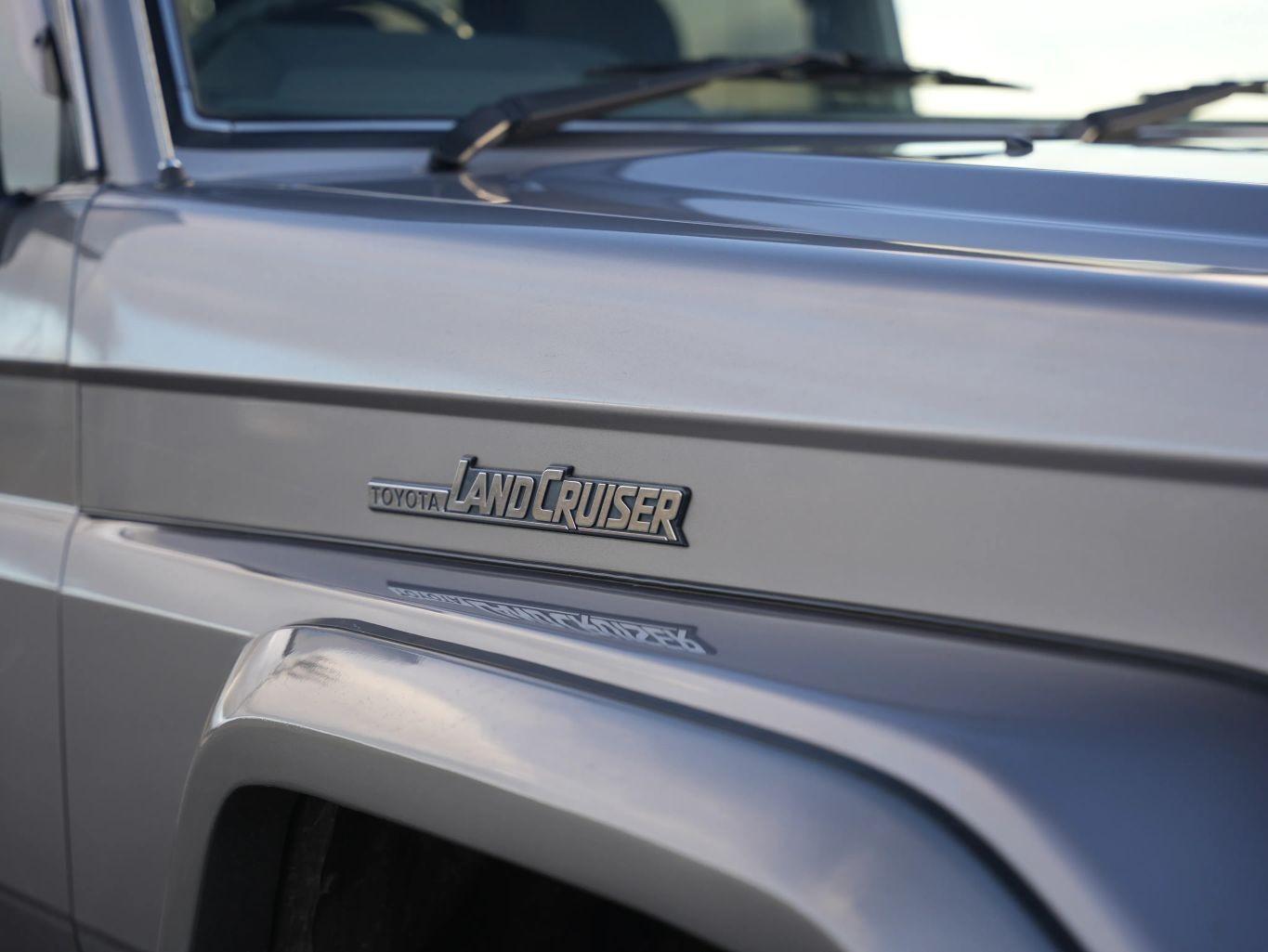 2000 Toyota Land Cruiser ZX