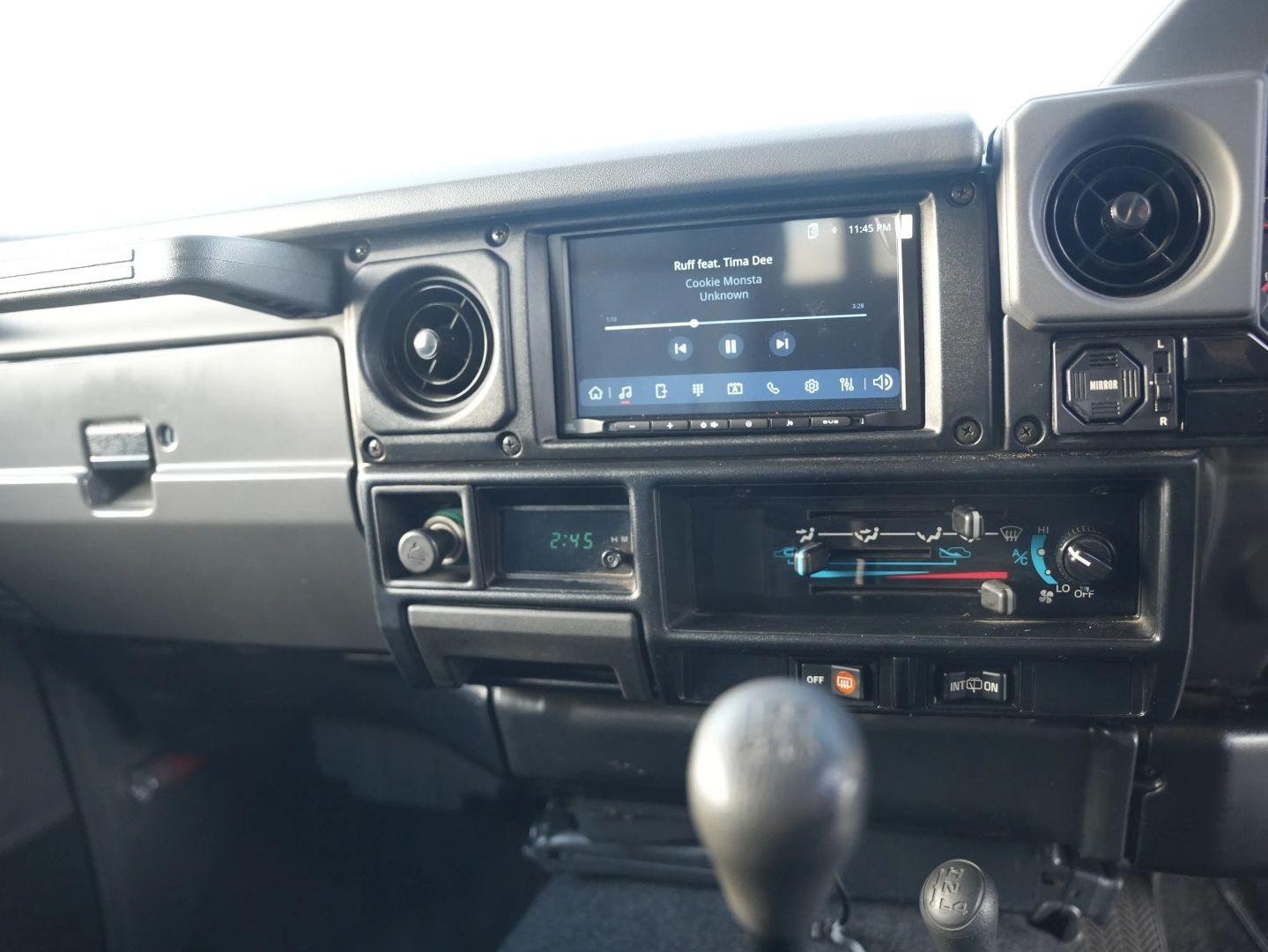 2000 Toyota Land Cruiser ZX