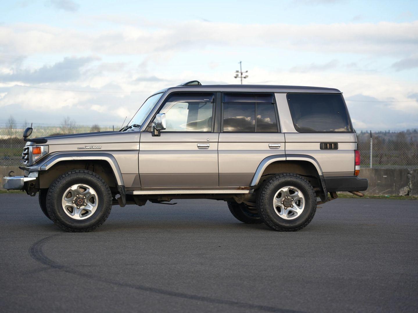 2000 Toyota Land Cruiser ZX