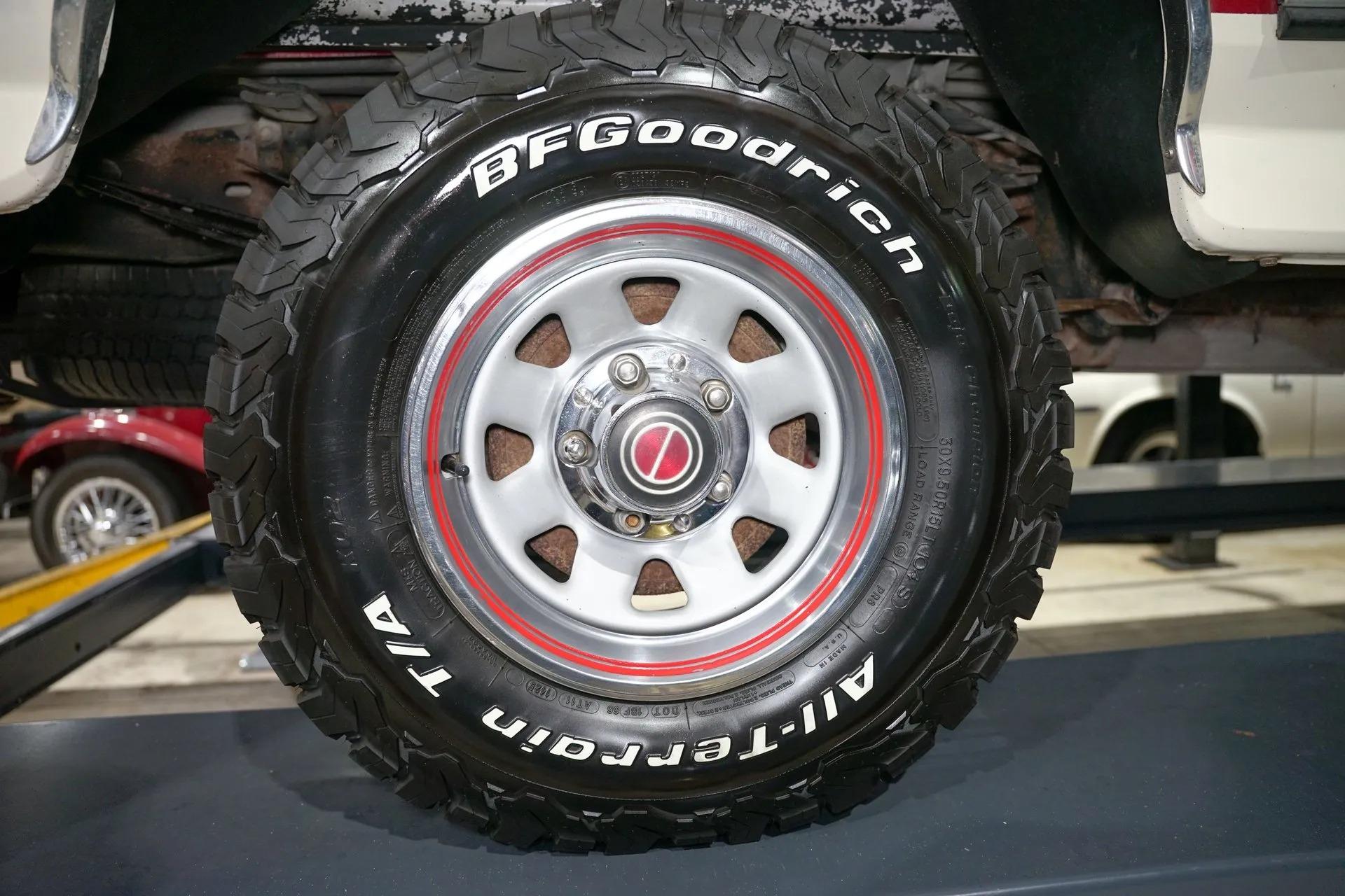 1990 Ford F-150 XLT Lariat