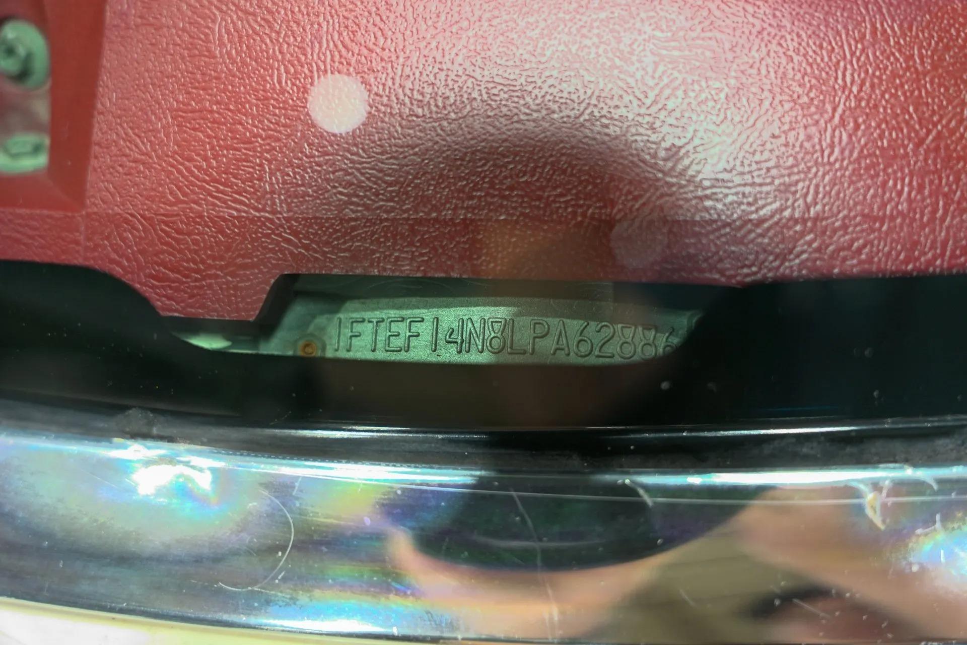 1990 Ford F-150 XLT Lariat