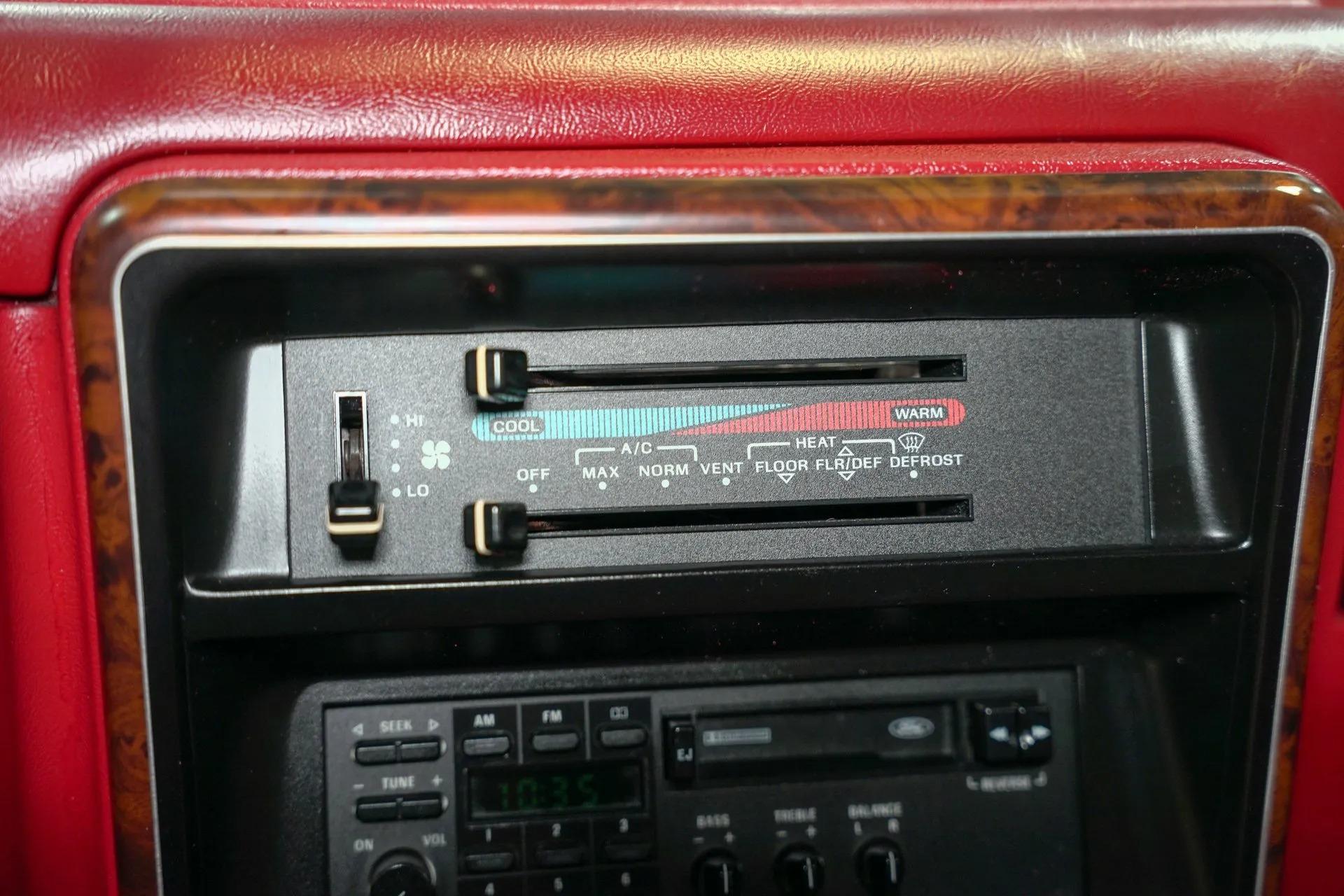 1990 Ford F-150 XLT Lariat