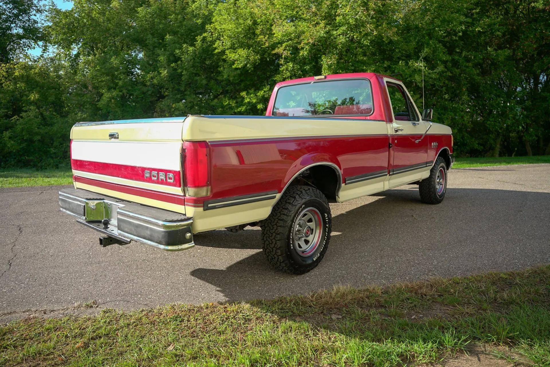 1990 Ford F-150 XLT Lariat