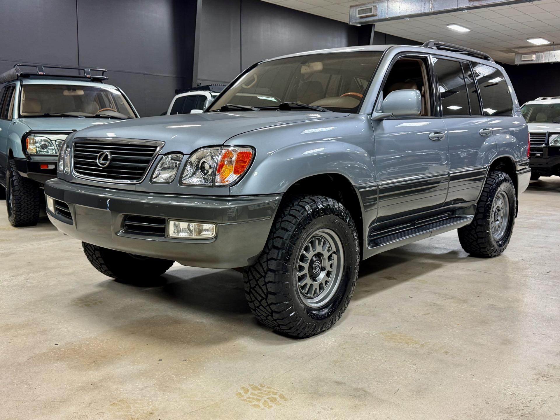  Lexus LX