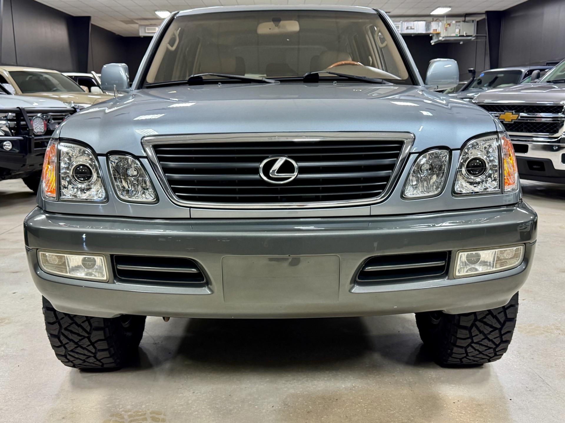2001 Lexus LX 470 - 4