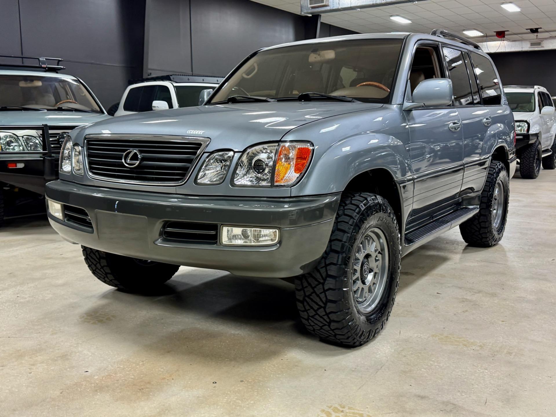 2001 Lexus LX 470