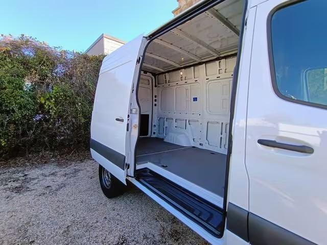 2025 Mercedes-Benz Sprinter 2500