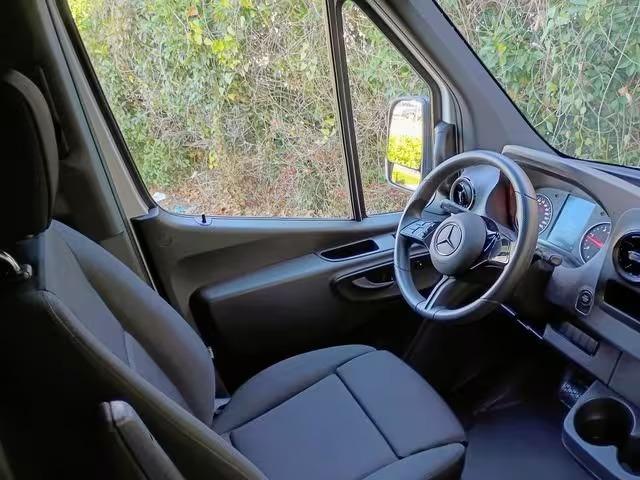 2025 Mercedes-Benz Sprinter 2500