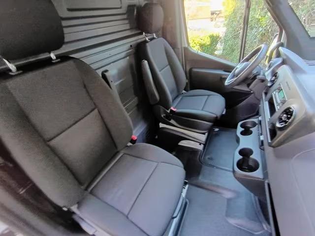 2025 Mercedes-Benz Sprinter 2500