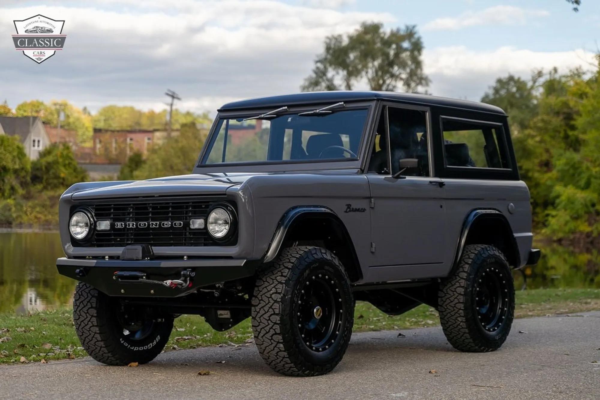 1972 Ford Bronco Trail Edition - 2