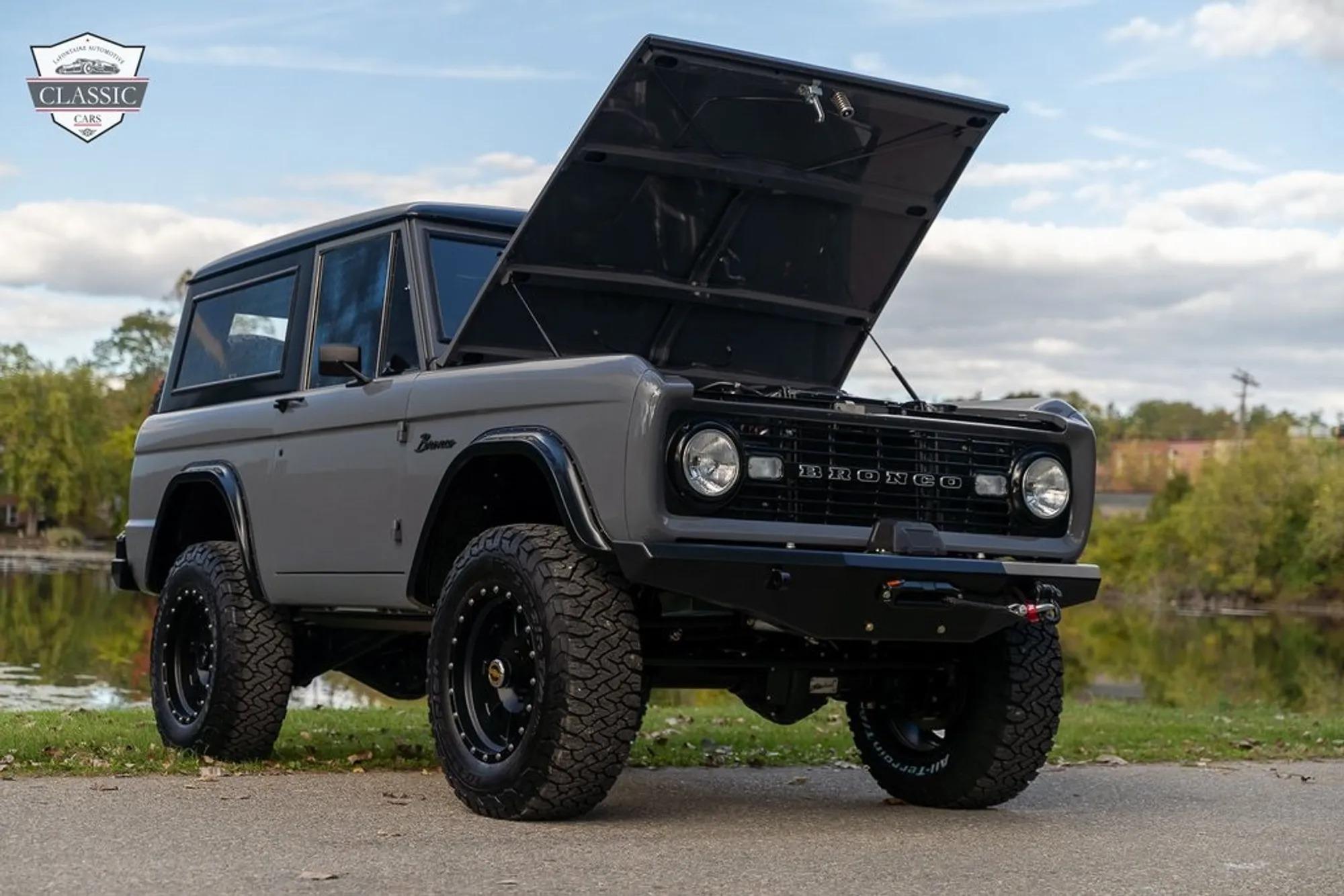 1972 Ford Bronco Trail Edition