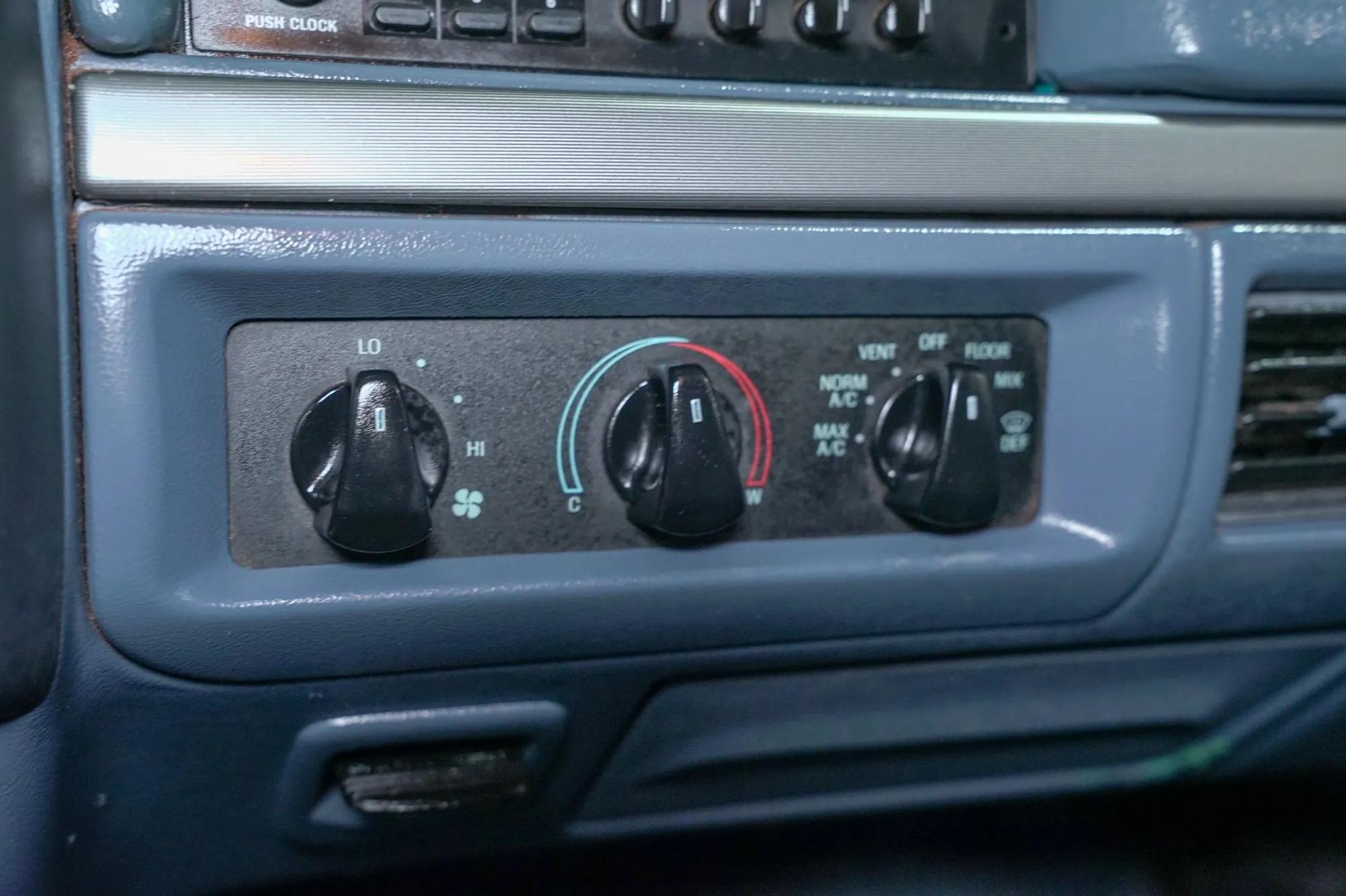 1992 Ford F-250 XLT 4×4