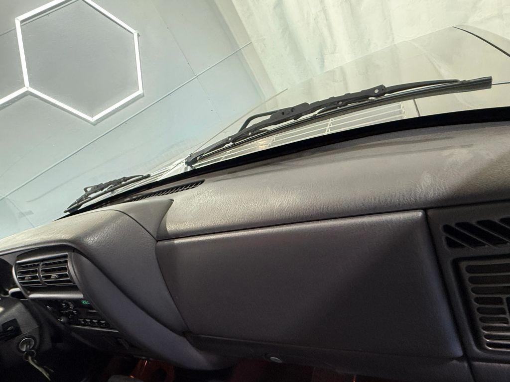 2000 Jeep Cherokee Sport