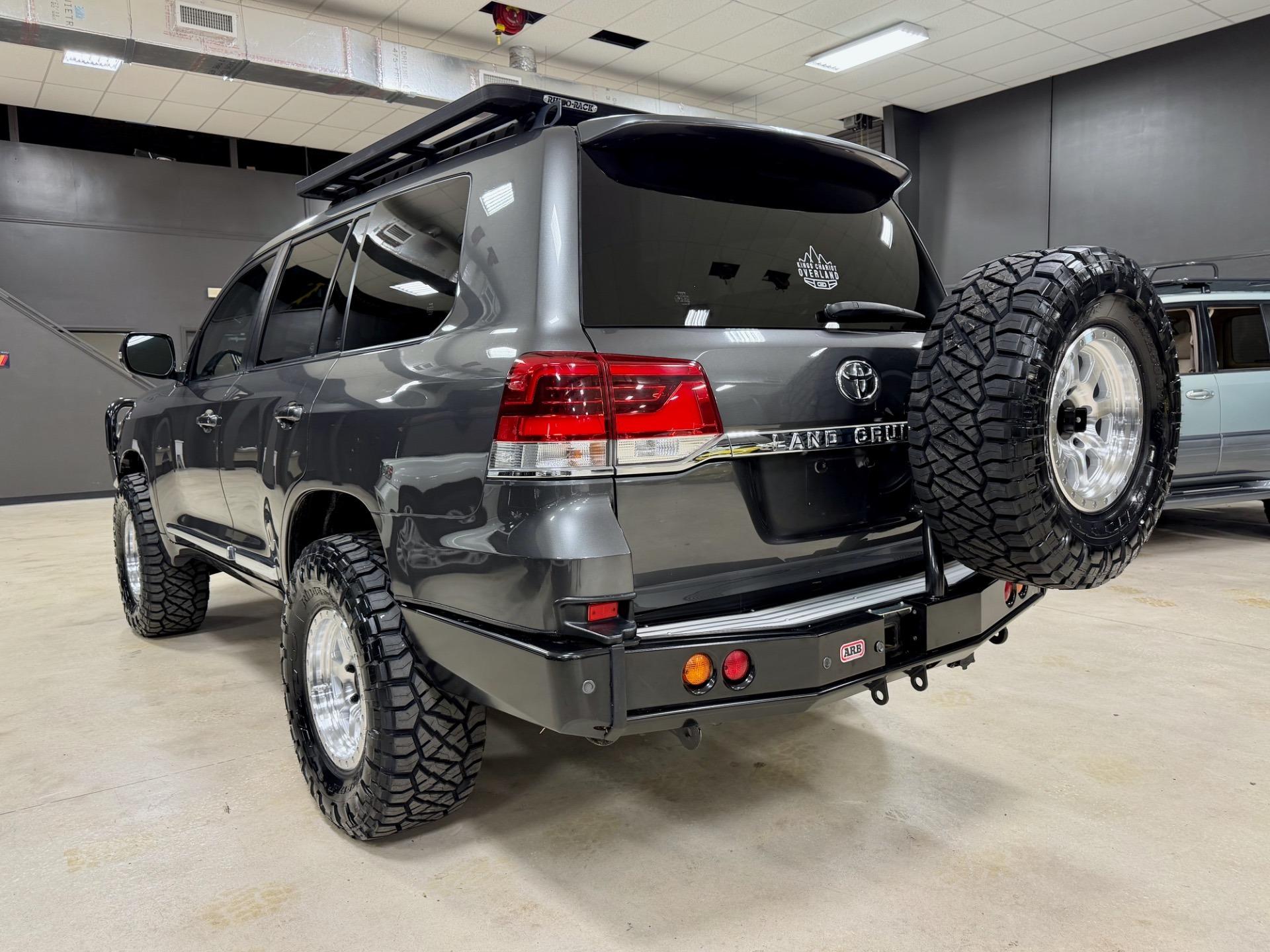 2019 Toyota Land Cruiser