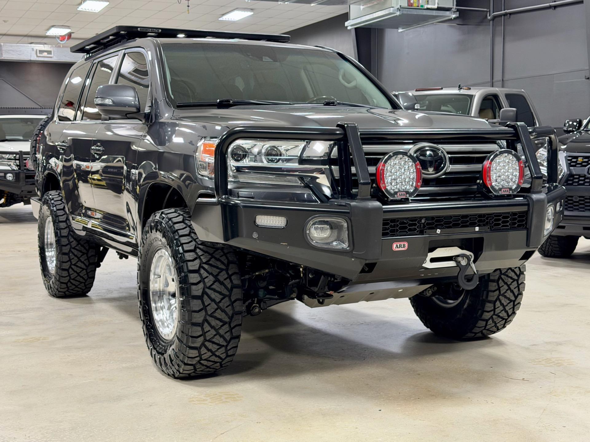 2019 Toyota Land Cruiser