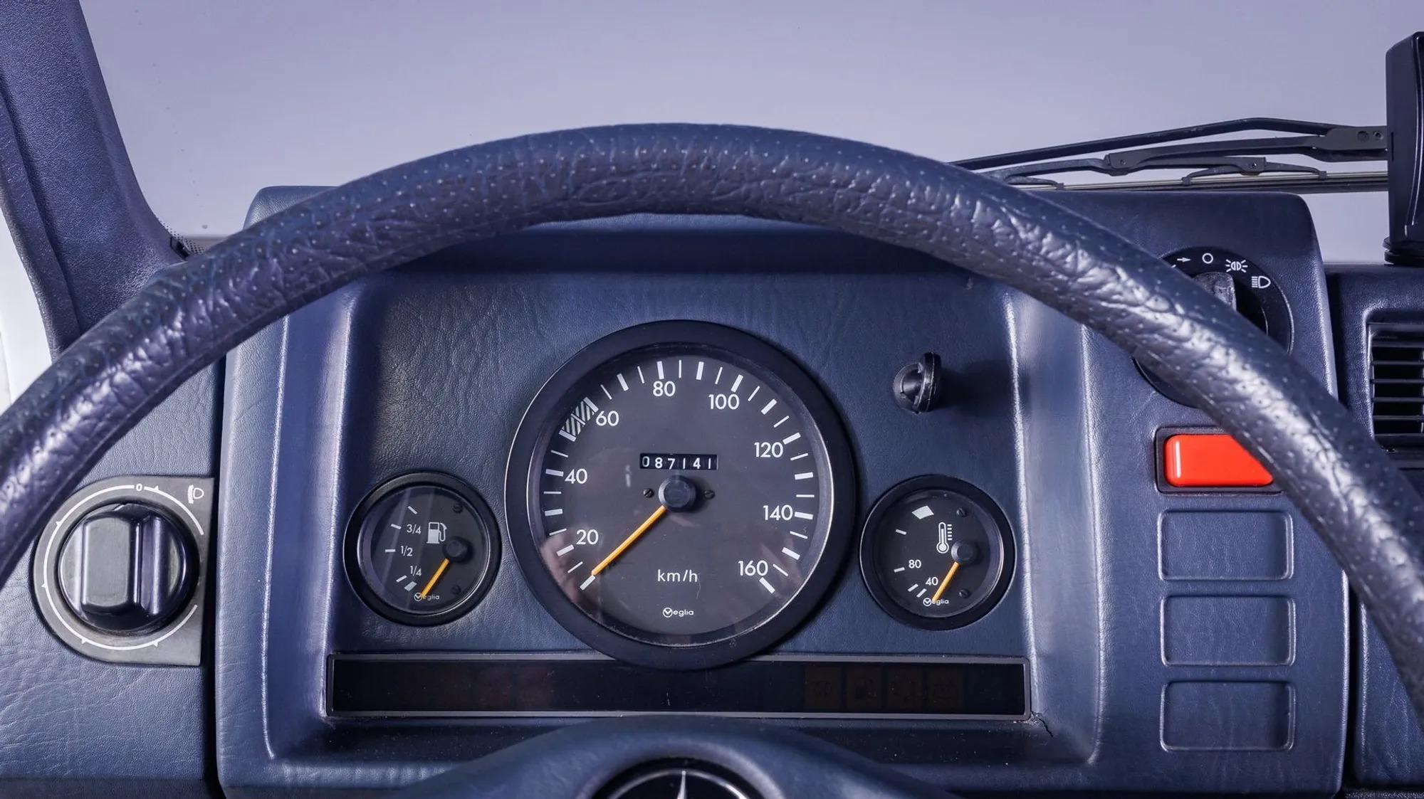 1993 Mercedes-Benz 100D Camper