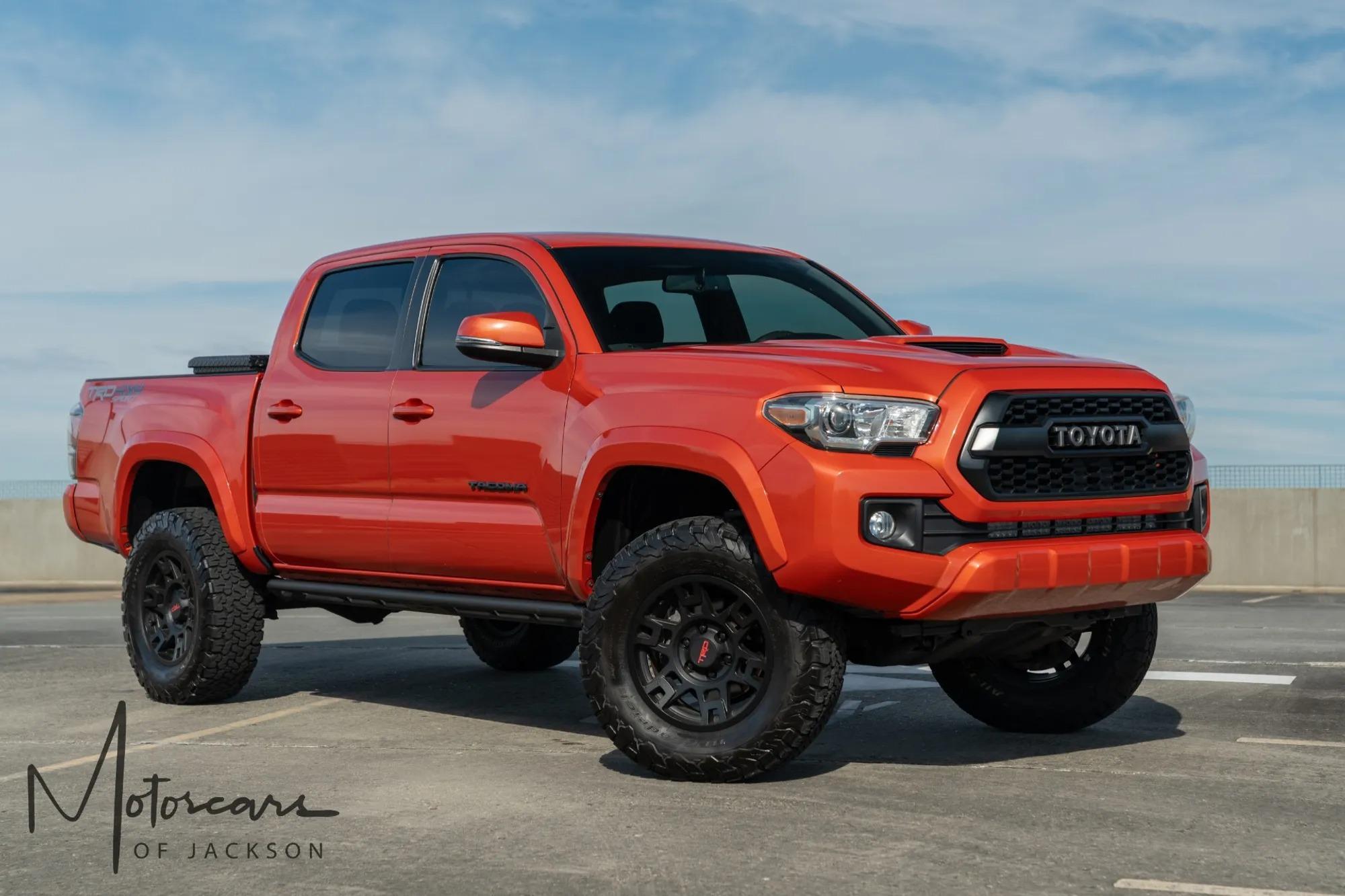 2017 Toyota Tacoma TRD Sport - 4