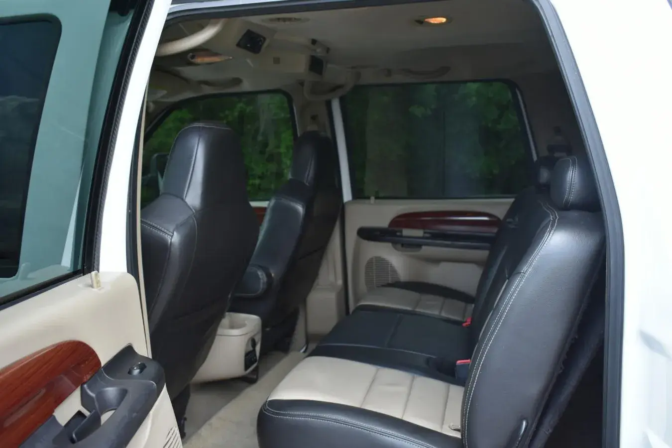 2005 Ford Excursion Eddie Bauer
