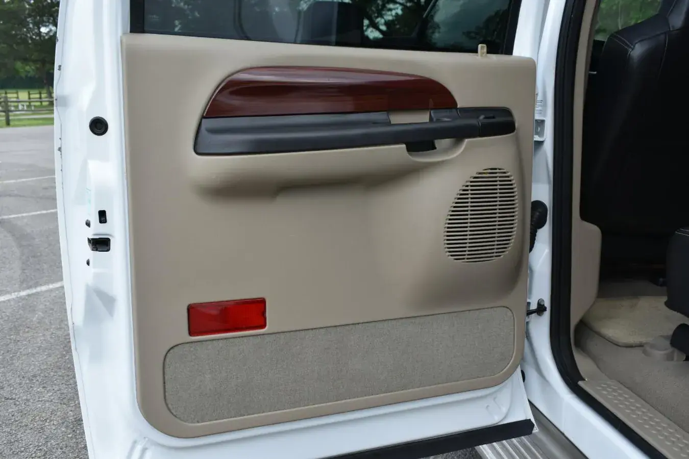 2005 Ford Excursion Eddie Bauer