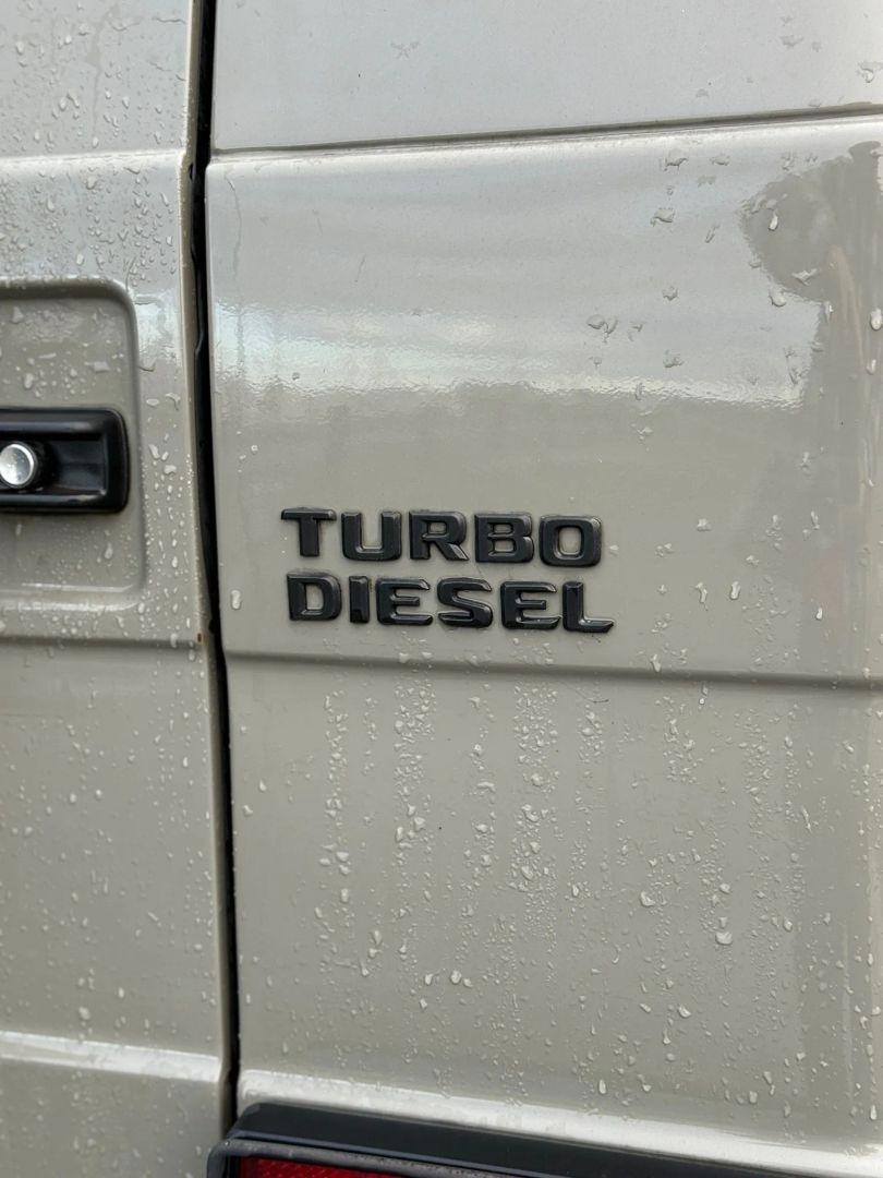 2000 Mercedes-Benz G300TD