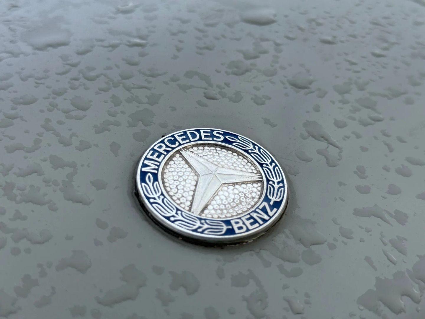 2000 Mercedes-Benz G300TD