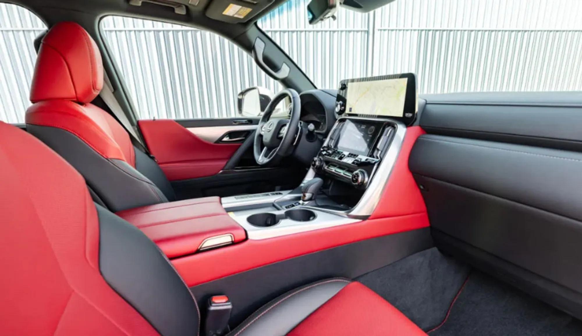 2025 Lexus LX700H SPORT - 5