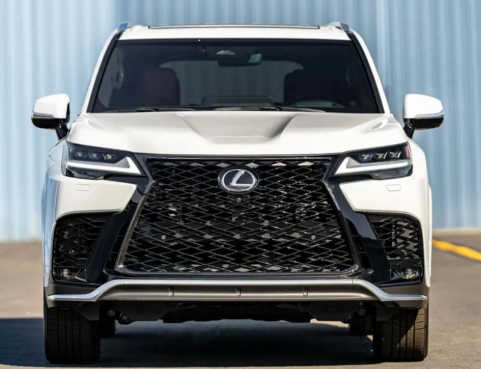 2025 Lexus LX700H SPORT - 3