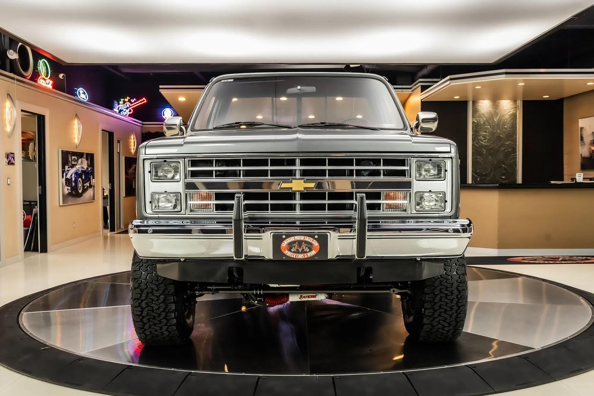 1987 Chevrolet V10 Silverado 4×4 - 4