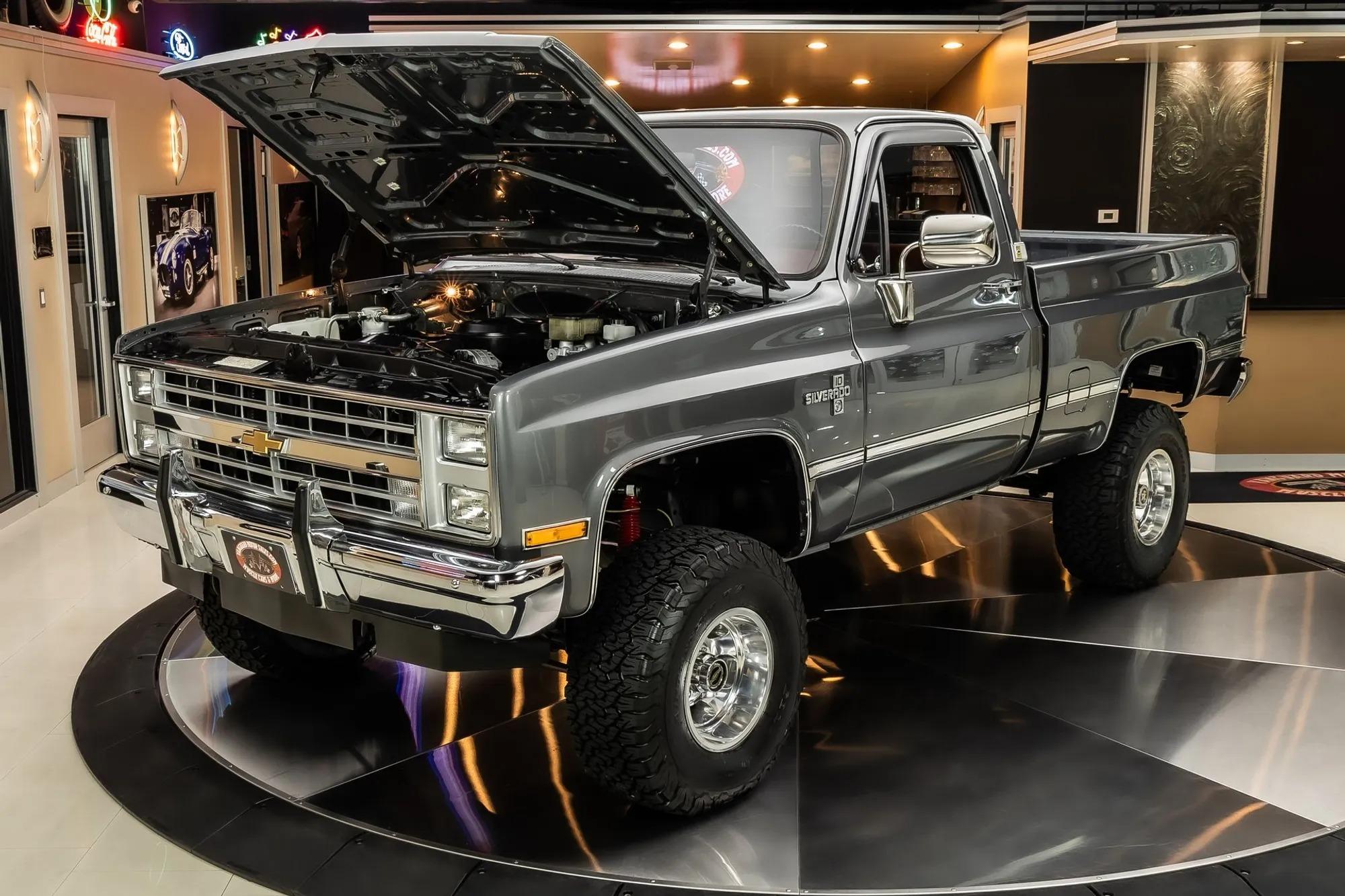 1987 Chevrolet V10 Silverado 4×4 - 3