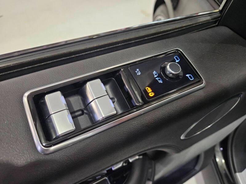 2021 Range Rover P525 HSE Westminster Edition