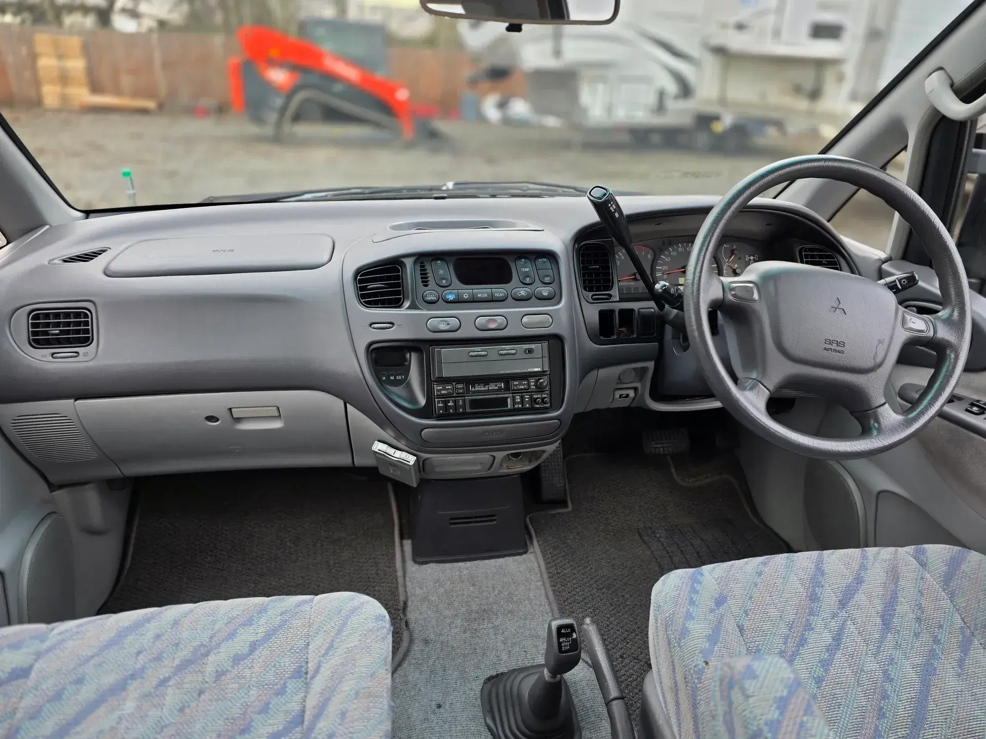 1997 Mitsubishi Delica Space Gear Exceed