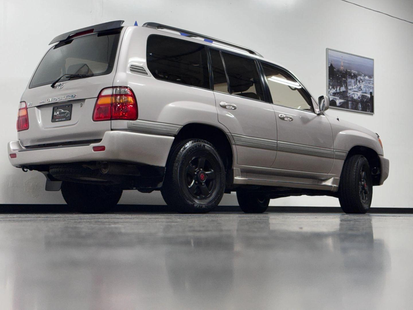 2002 Toyota Land Cruiser - 3