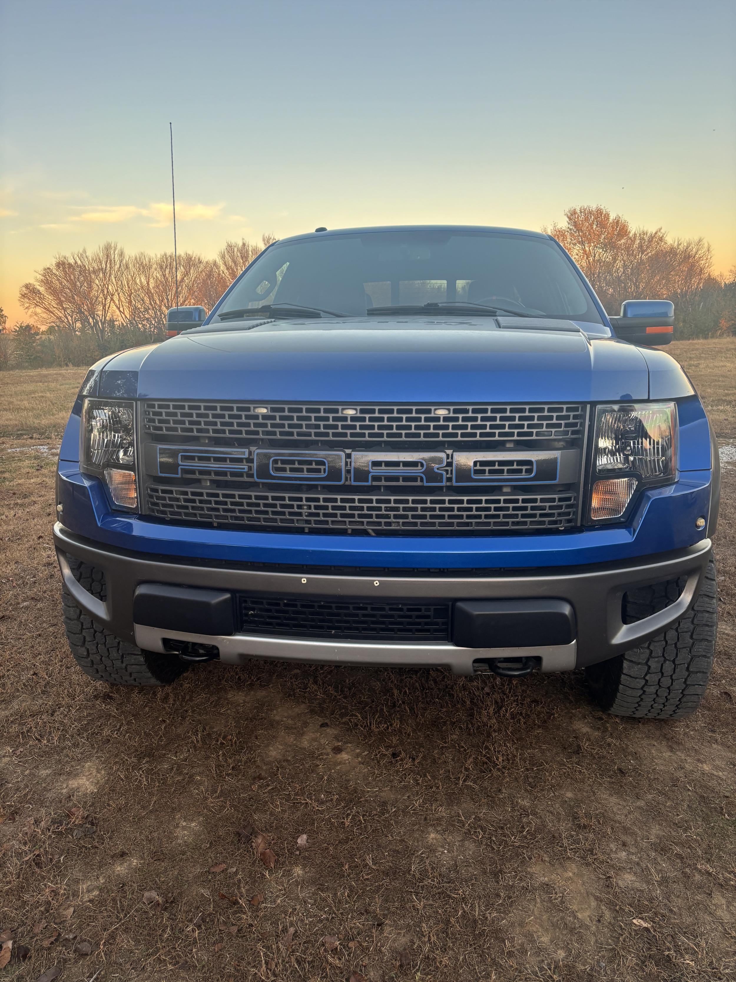 6.2L V8-Powered 2013 Ford F-150 SVT Raptor - 2