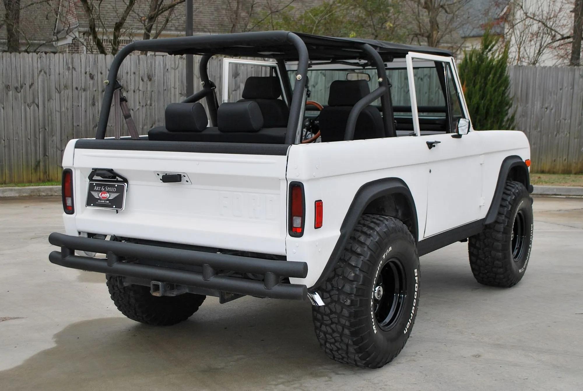 1977 Ford Bronco - 3