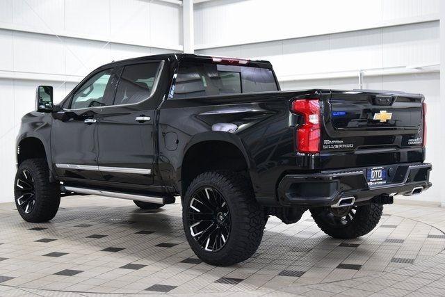 2024 Chevrolet Silverado 1500 High Country - 4