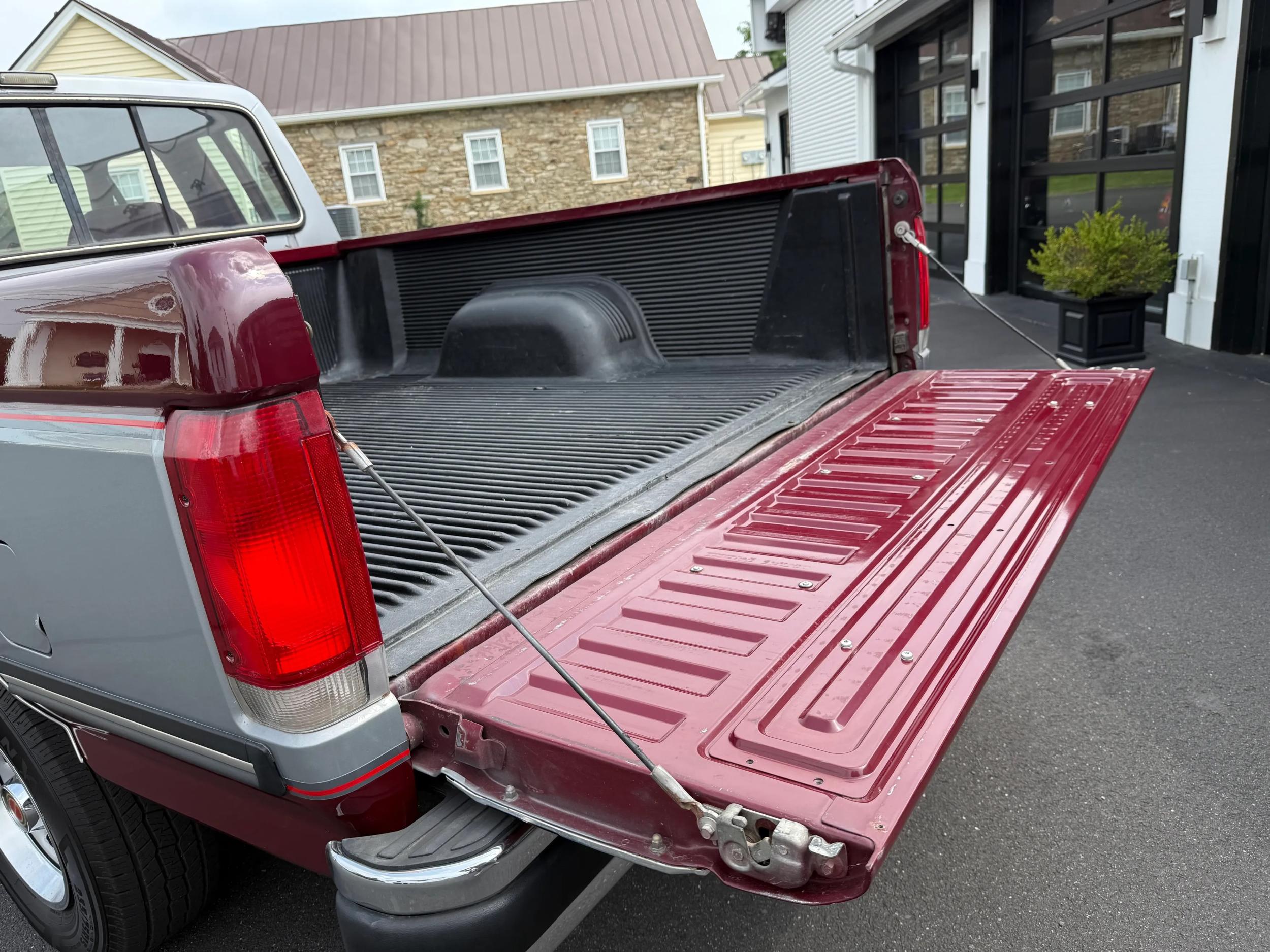 1990 Ford F-150 XLT Lariat 4×4