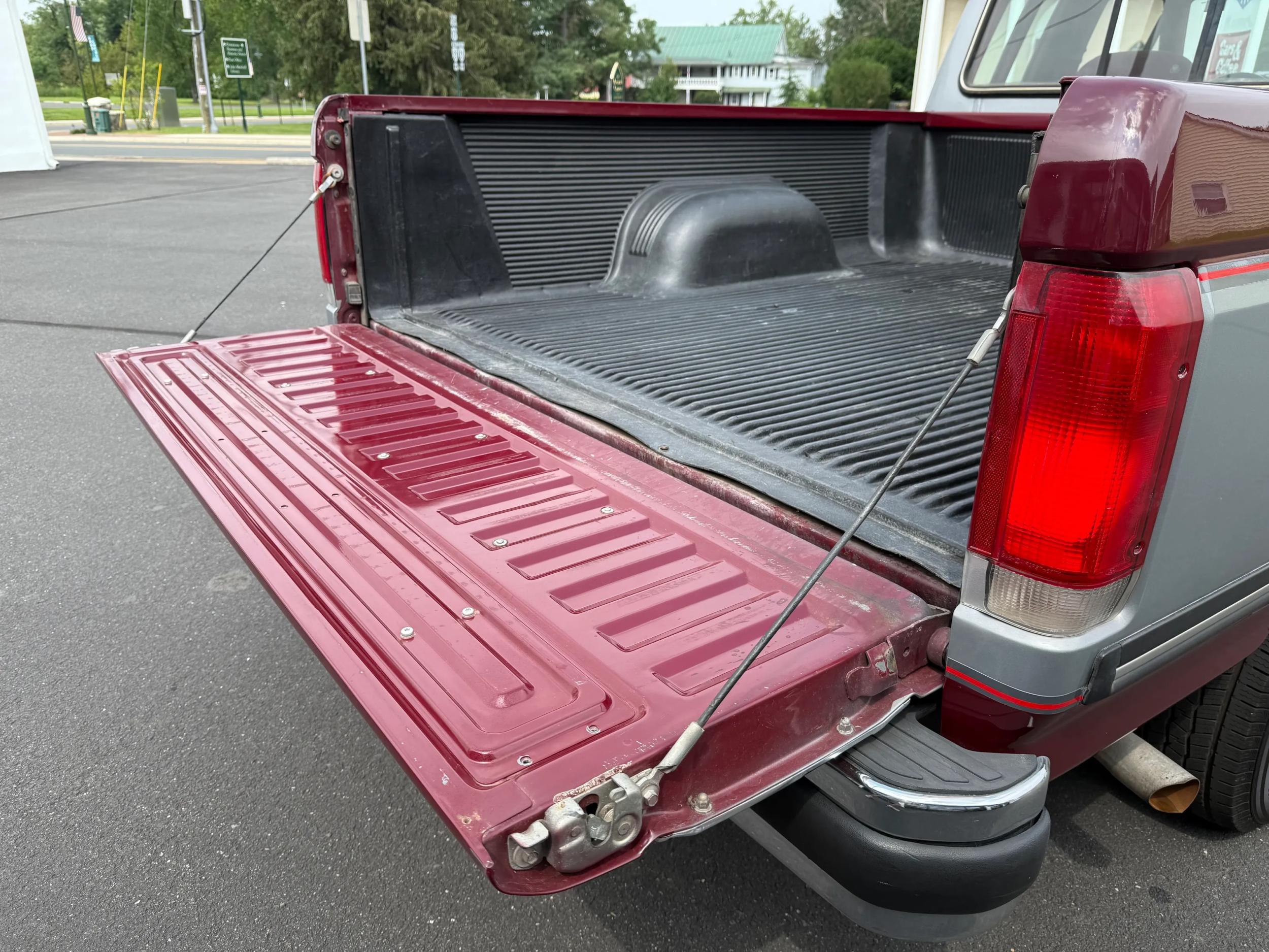 1990 Ford F-150 XLT Lariat 4×4