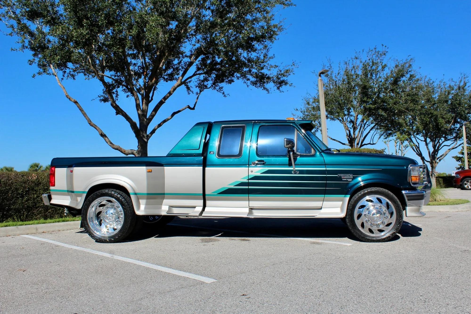 36k-Mile 1996 Ford F-350 XLT Regency - 3
