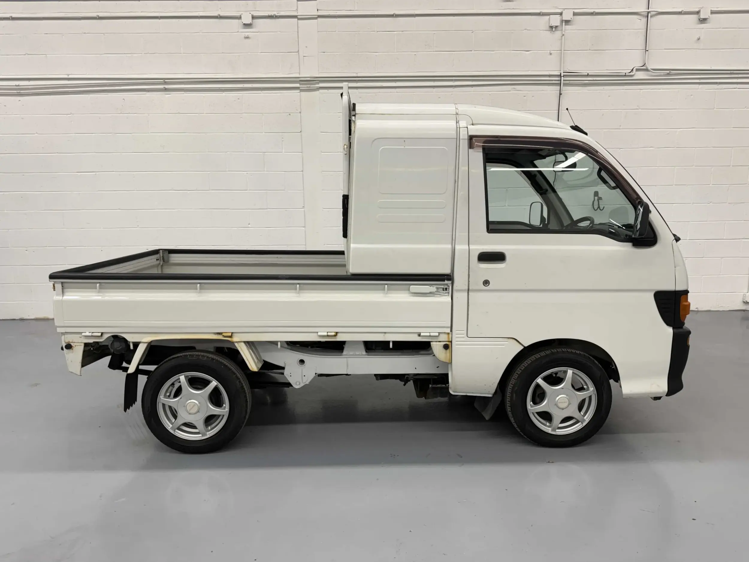 1998 Daihatsu HiJet Super Jumbo - 2