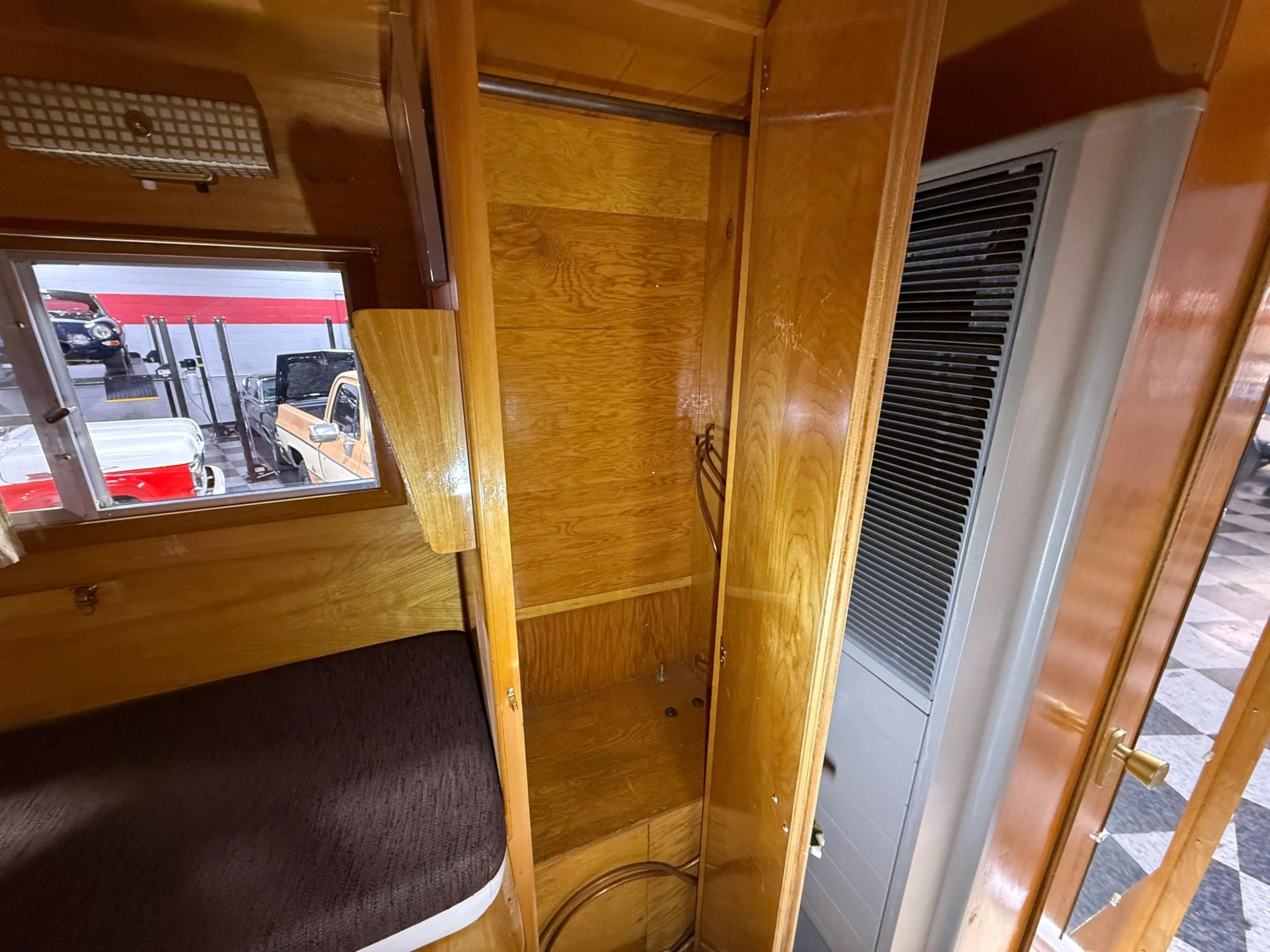 1963 Ford F-250 Camper