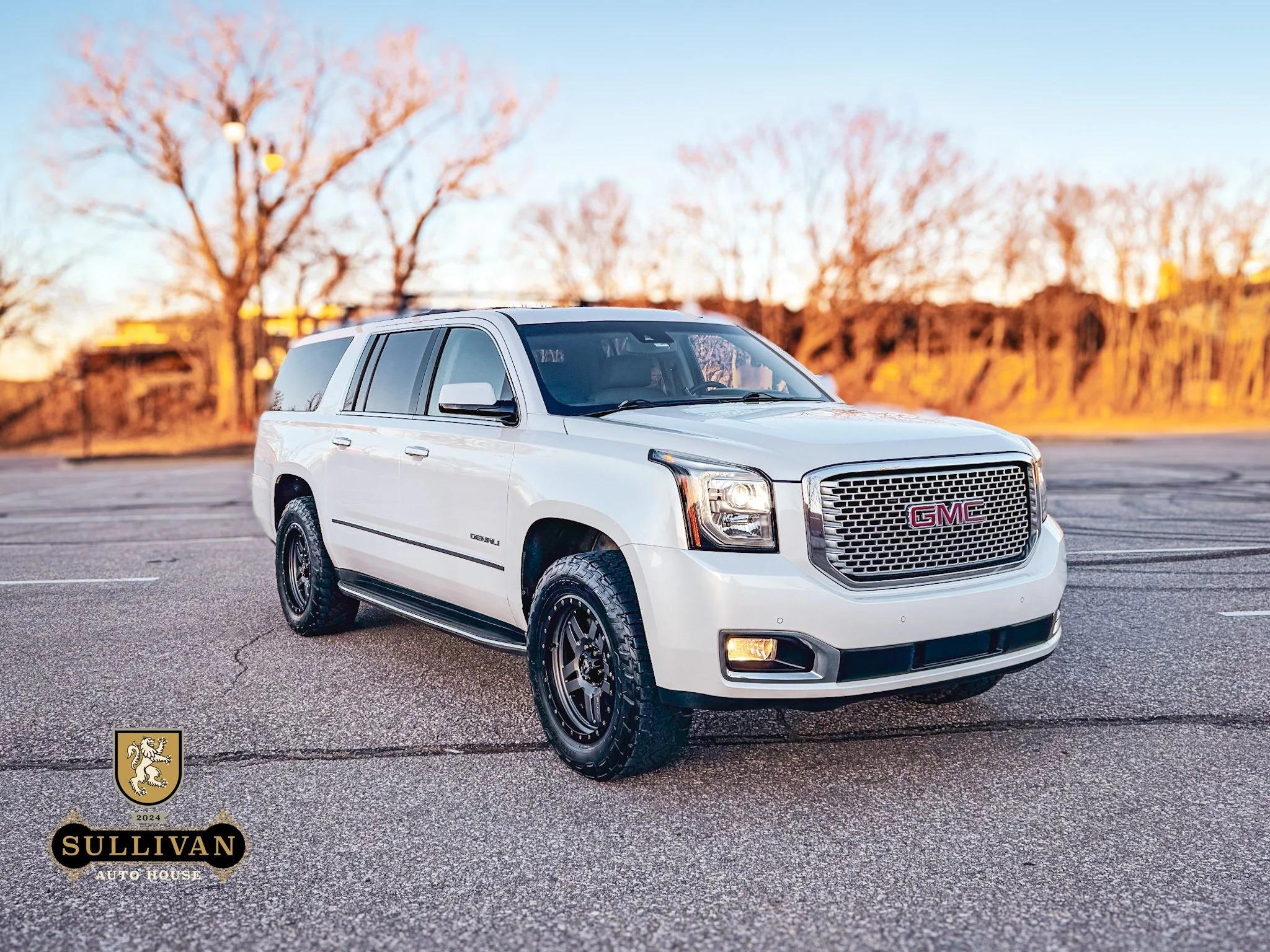 2017 GMC Yukon Denali - 3