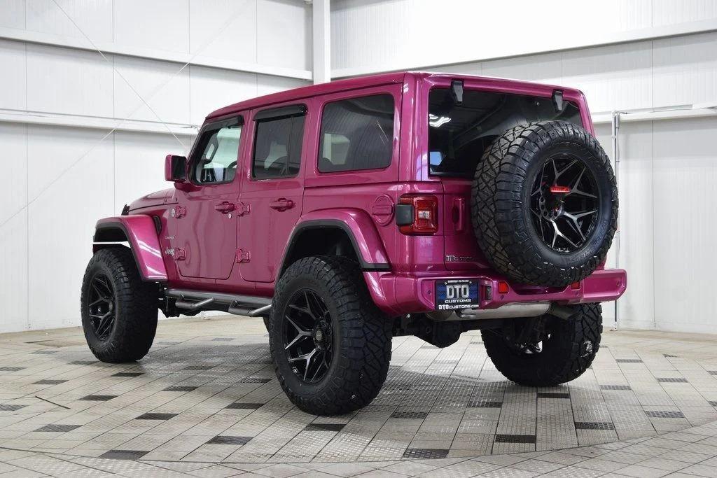2024 Jeep Wrangler Sahara - 3