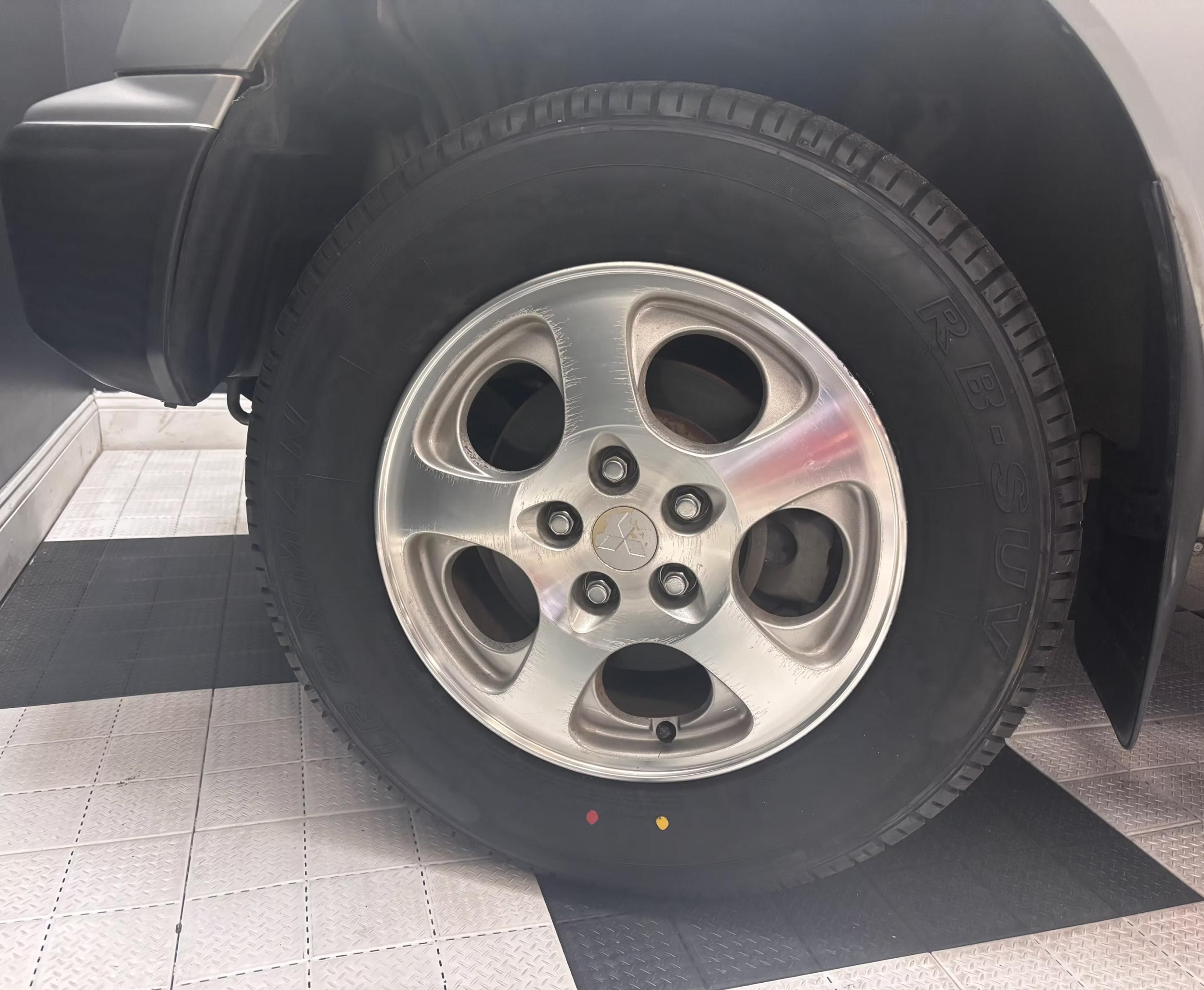 2000 Mitsubishi Pajero IO