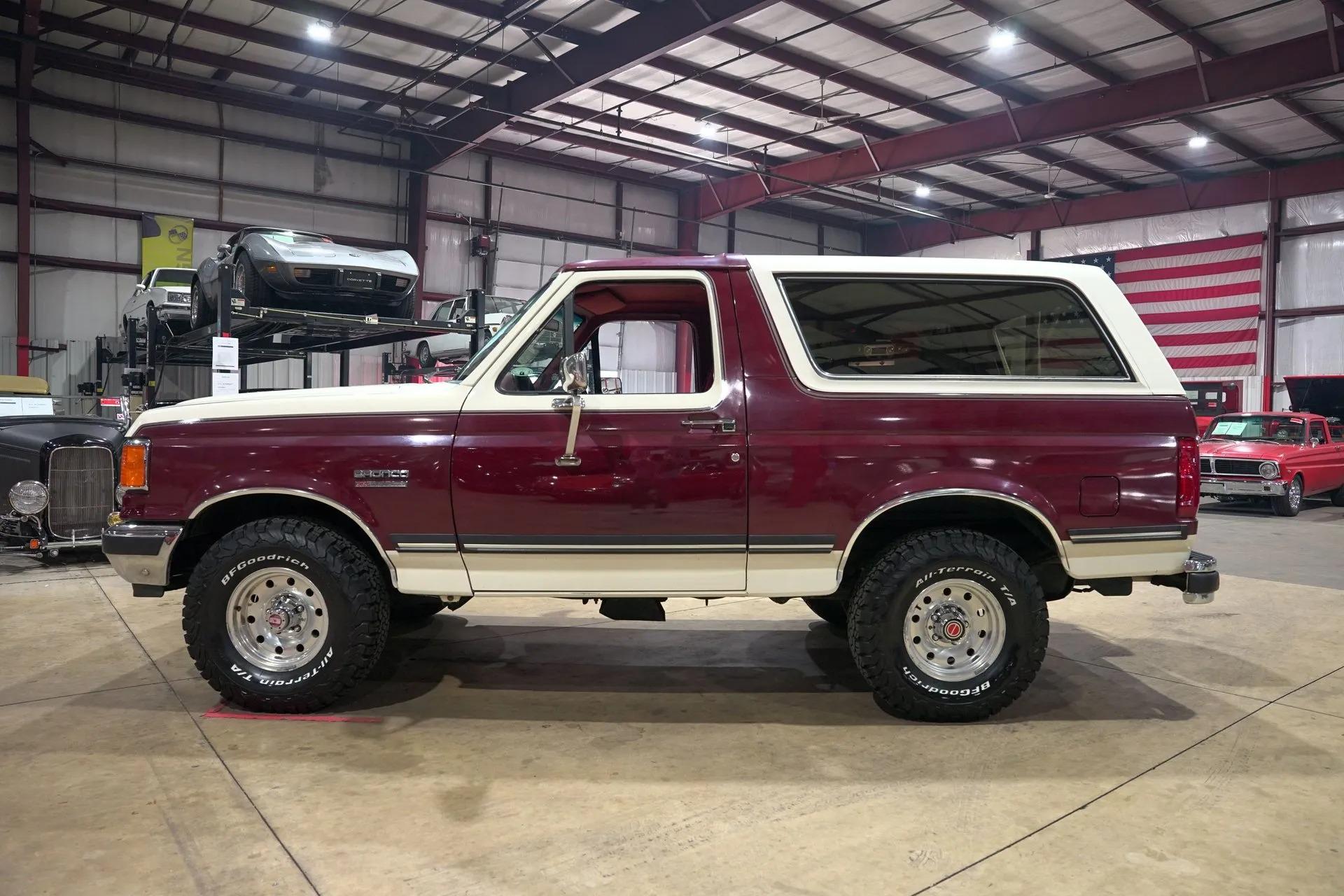 1990 Ford Bronco XLT - 3