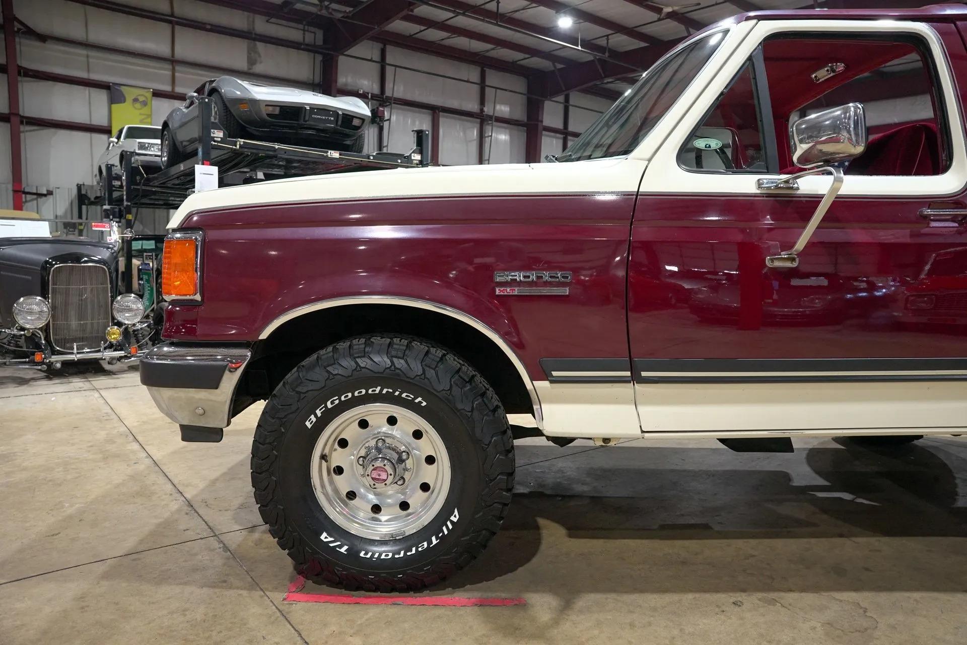 1990 Ford Bronco XLT - 5