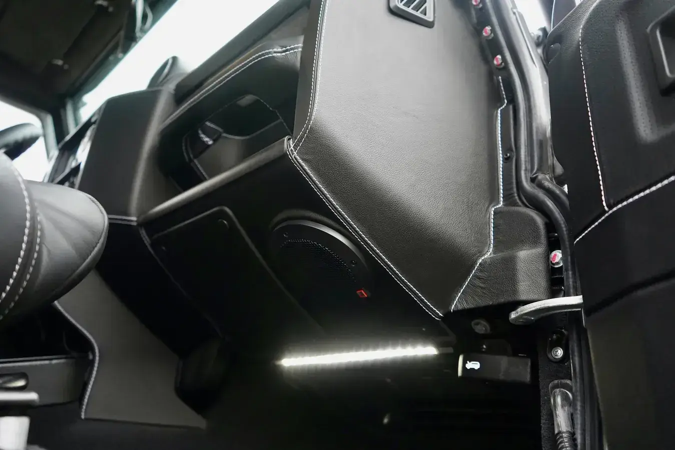 2022 Land Rover Defender Double Cab Pickup
